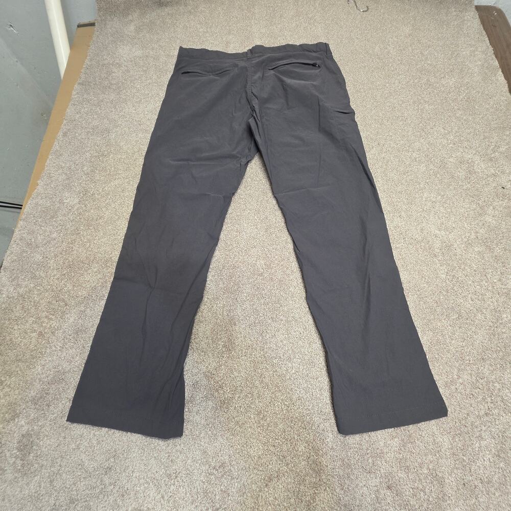 Gorpcore Outdoor Trail Hiking UB Tech Mens Gray Pants sz 40x31 Nylon Zip Pocket